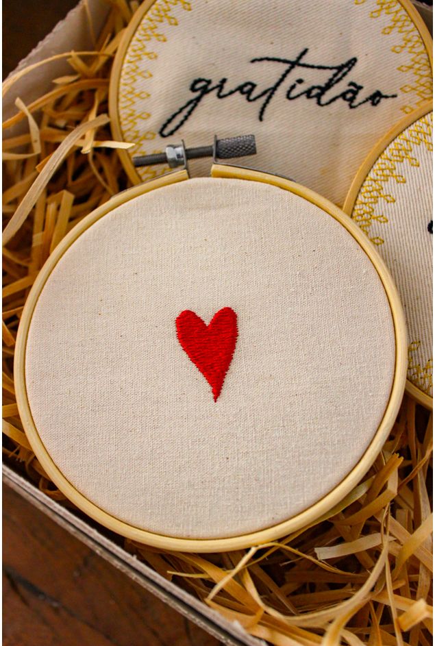 Kit Presente Bordados e Amor -1-